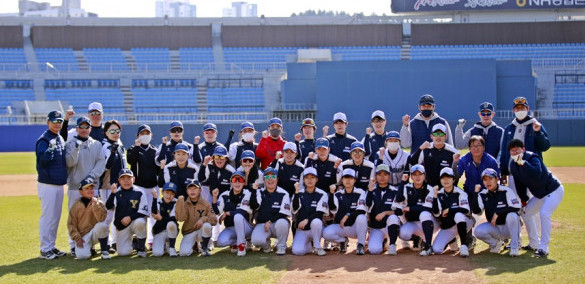 ▲엔씨소프트는 NC다이노스를 통해 경남 창원 야구 유망주 후원 활동을 지속적으로 전개하고 있다. (사진제공=엔씨소프트)