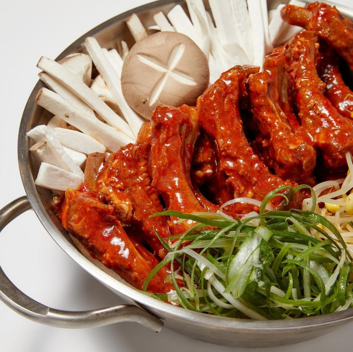 ▲(출처=‘청춘등판’ 인스타그램)