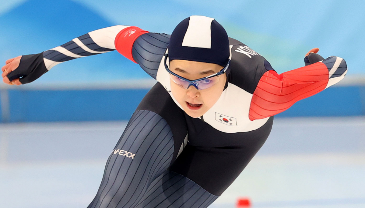 ▲ ‘신(新) 빙속여제’로 올라선 김민선(23·의정부시청)이 스피드스케이팅 월드컵에서 3회 연속 금메달을 목에 걸었다. (뉴시스)