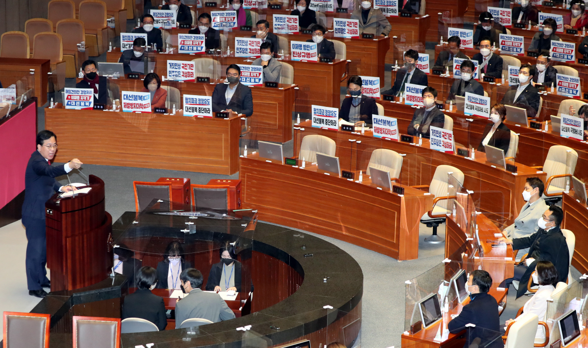 ▲국민의힘 송언석 원내수석부대표가 11일 국회 본회의에서 이상민 행정안전부 장관 해임건의안 처리에 반대하며 의사진행 발언을 하고 있다. (공동취재)