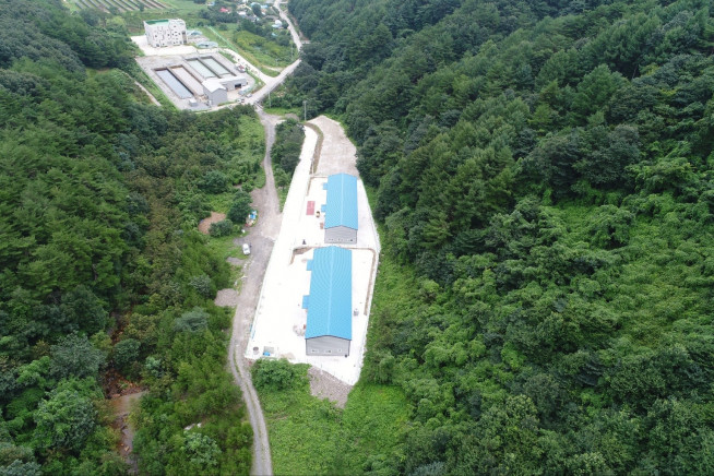 ▲이앤켐솔루션 강릉공장 전경 (자료 = 제이엔케이히터)