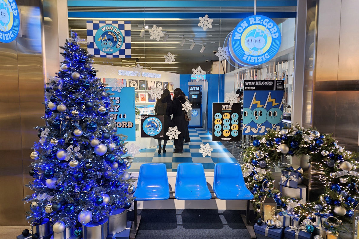 ▲서울 마포구 홍대 무신사테라스에 신설한 혁신점포 'WON RE:CORD' 모습. (사진제공=우리금융그룹)