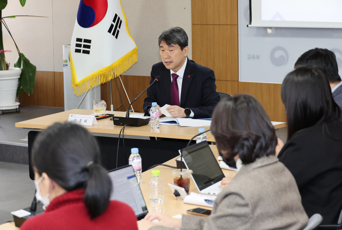 ▲이주호 사회부총리 겸 교육부 장관 이 29일 정부세종청사에서 열린 기자 간담회에서 발언하고 있다.