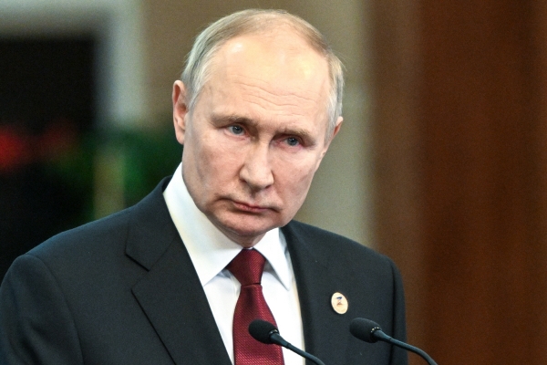 ▲블라디미르 푸틴 러시아 대통령이 9일(현지시간) 유라시아경제연합(EAEU) 정상회의에서 기자회견을 하고 있다. 비슈케크(키르기스스탄)/타스연합뉴스
