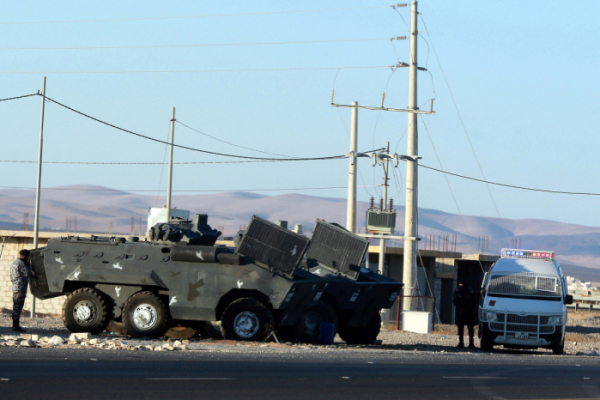 ▲시위 지역에 배치된 요르단 보안군 (EPA연합뉴스)