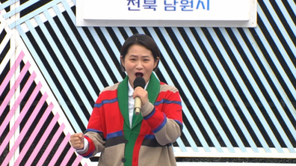 ▲'전국노래자랑' 김신영(사진=KBS1 '전국노래자랑' 방송화면 캡처)