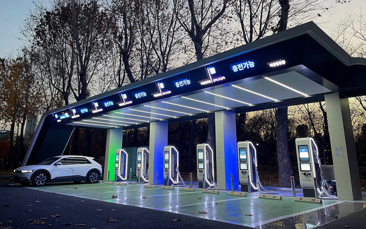 ▲에스에스차저 서리풀 EV급속충전스테이션 (사진제공=SK네트웍스)