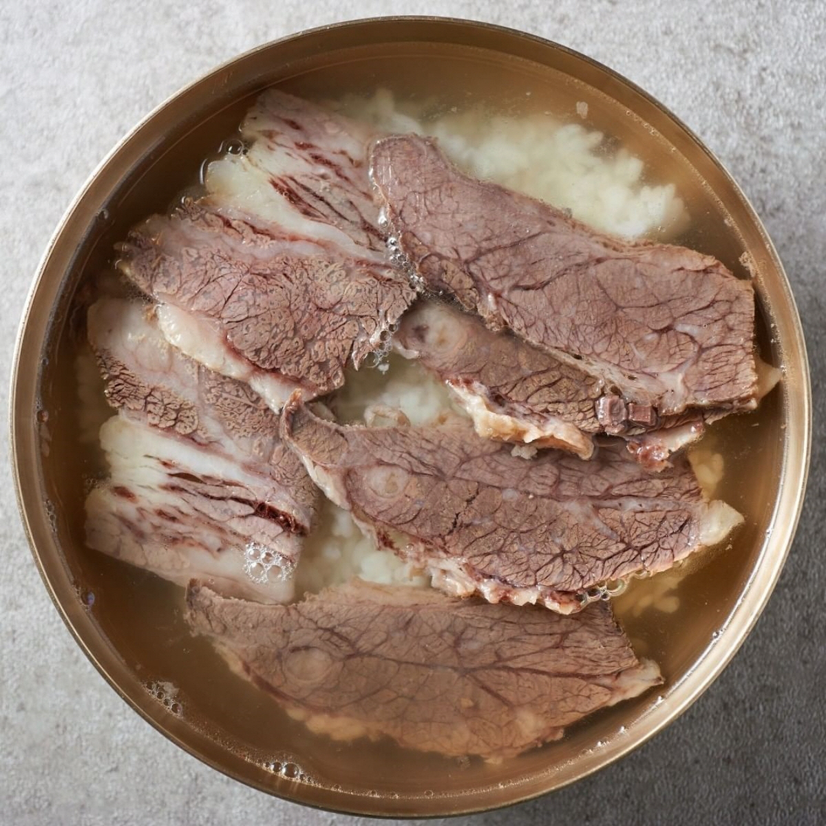 ▲(출처=‘곰탕반’ 인스타그램)
