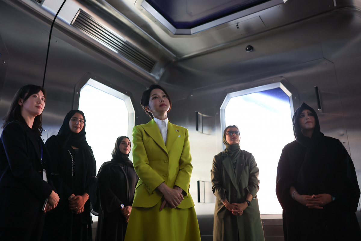 ▲두바이 미래박물관 시찰하는 김건희 여사 (연합뉴스)