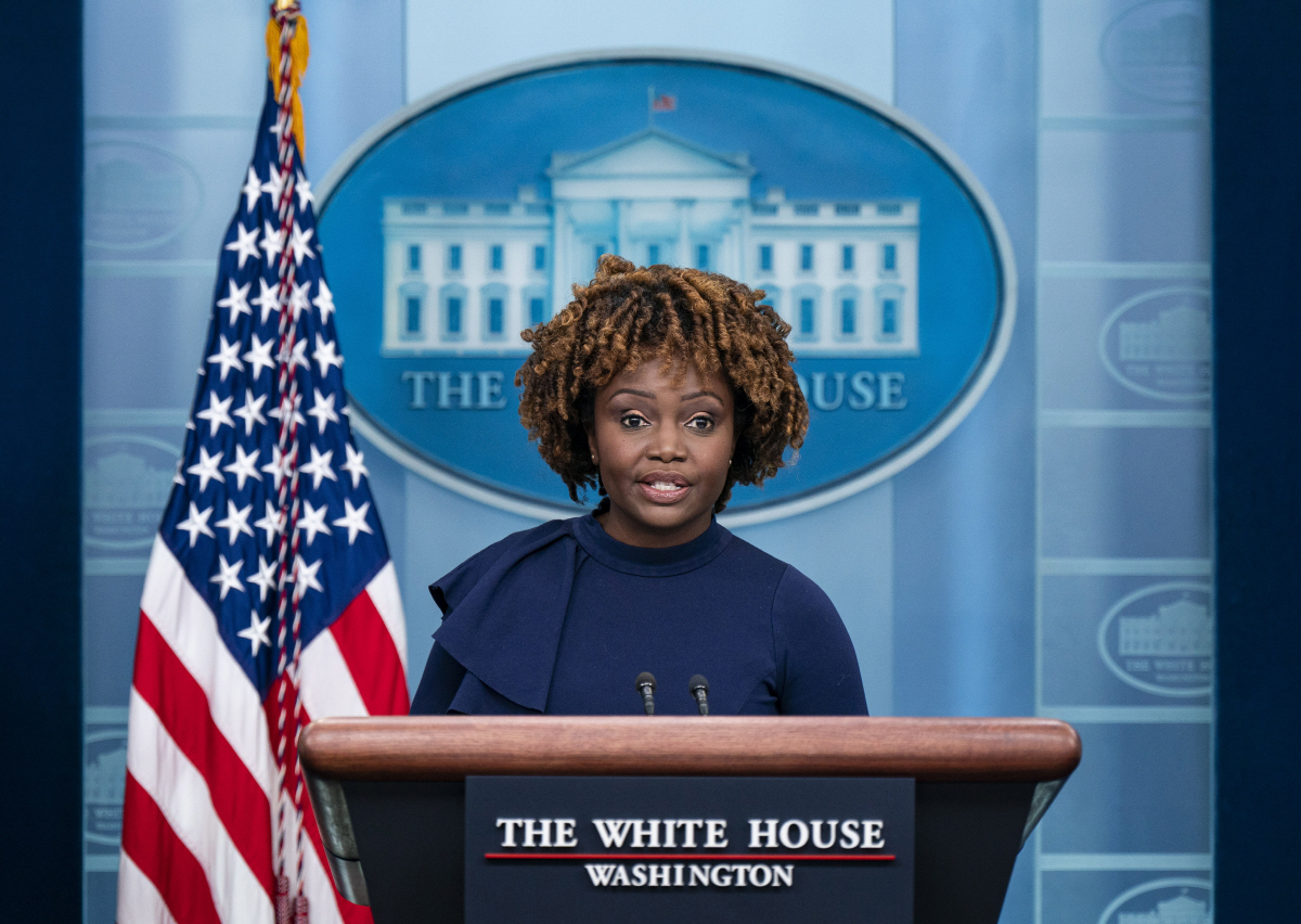▲카린 장-피에르 미국 백악관 대변인이 23일(현지시간) 브리핑하고 있다. 워싱턴D.C./EPA연합뉴스
