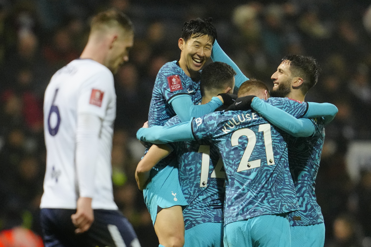 ▲토트넘 홋스퍼 손흥민이 28일(현지시간) 프레스턴 노스 엔드와의 경기에서 두 번째 골을 넣고 기뻐하는 모습. (뉴시스)