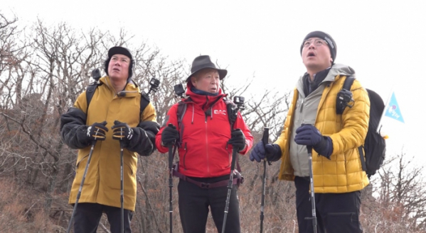 ▲엄홍길(가운데)(사진제공=SBS)