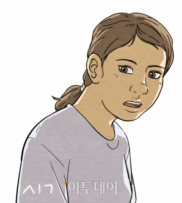 ▲네팔에서 미용사로 일하던 이레샤는 한국 포천에서 시금치 수확을 하며 돈을 벌고 있다. 에는 듯한 추위와 과노동에 시달리지만 모국에서 자신의 미용실을 여는 게 꿈인 그녀는 "네팔 놀러 오세요"라며 연신 웃는다.