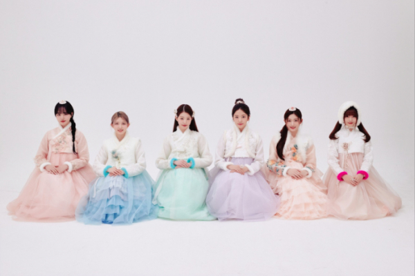 ▲아이브 한복 설 인사(사진제공=스타쉽엔터테인먼트)