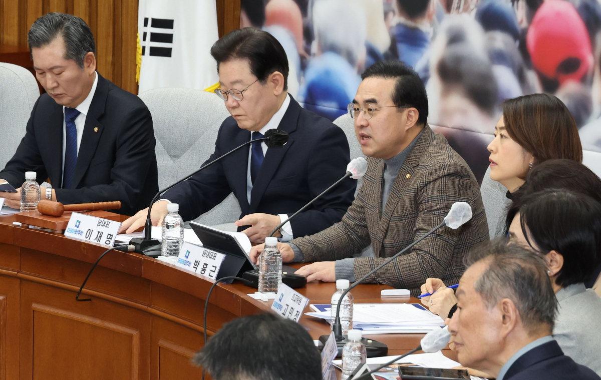 ▲박홍근 더불어민주당 원내대표가 3일 오전 서울 여의도 국회에서 열린 확대간부회의에서 발언하고 있다.  (국회사진기자단)