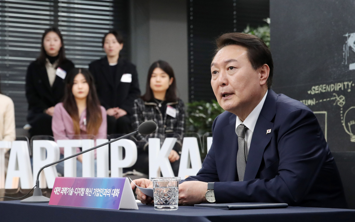 ▲윤석열 대통령이 7일 대전 유성구 카이스트에서 열린 대전 과학기술·디지털 혁신기업인과의 대화에 참석, 발언하고 있다. (연합뉴스)