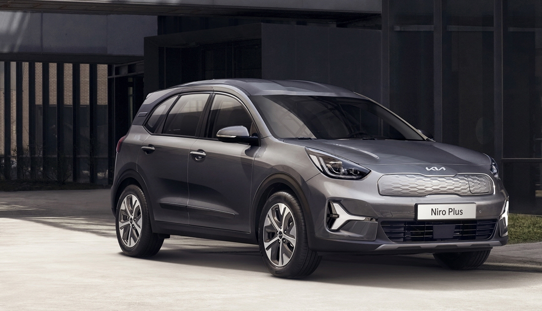▲기아가 첫 번째 목적 기반 모빌리티(PBV: Purpose Built Vehicle) ‘니로 플러스’의 연식변경 모델 ‘2024 니로 플러스’를 출시했다.  (사진제공=기아)