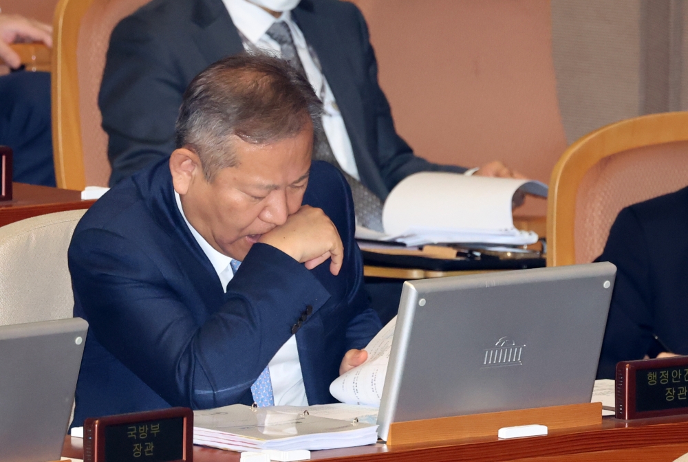 ▲이상민 행정안전부 장관이 6일 서울 여의도 국회 본회의장에서 열린 정치·외교·통일·안보 분야 대정부질문에 참석하고 있다. 고이란 기자 photoeran@ (이투데이DB)