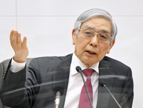 ▲구로다 하루히코 일본은행 총재가 1월 18일 기자회견을 하고 있다. 도쿄/로이터연합뉴스
