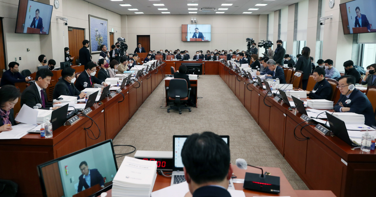 ▲9일 오전 서울 여의도 국회에서 산업통상자원중소벤처기업위원회 전체회의가 열리고 있다. (뉴시스)