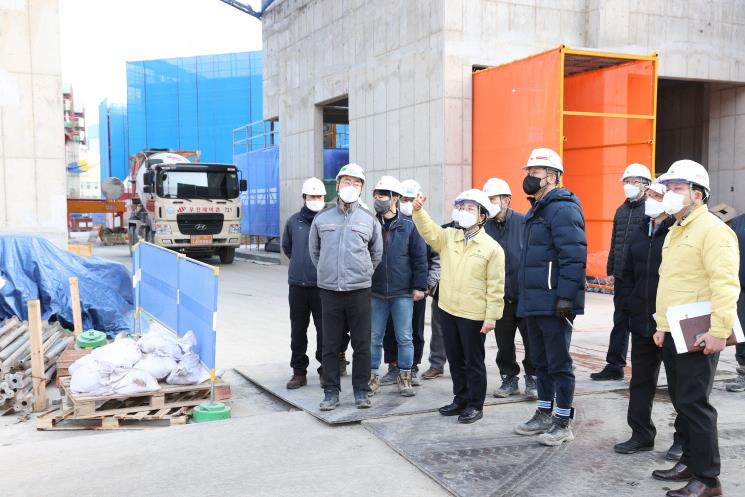 ▲서울 은평구가 해빙기 안전사고 예방을 위해 다음 달 17일까지 취약 시설 현장 안전 점검을 시행한다고 21일 밝혔다. (자료제공=은평구)