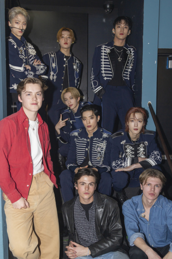 ▲피원하모니X뉴 호프 클럽(사진제공=FNC엔터테인먼트)