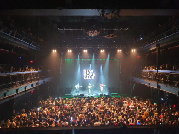 ▲피원하모니X뉴 호프 클럽(사진제공=FNC엔터테인먼트)