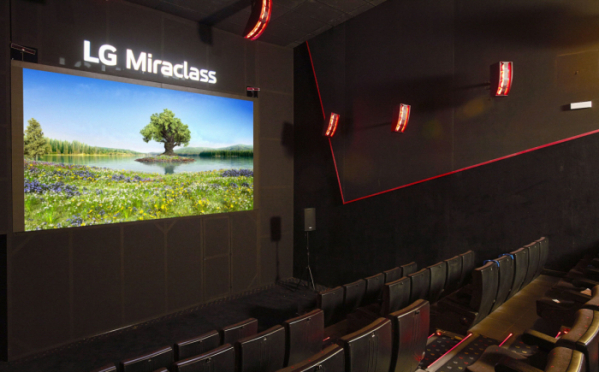 ▲스페인 영화관 체인 오데온 멀티시네스가 빌라노바 극장에 시네마 LED 'LG 미라클래스'를 활용한 프리미엄 상영관을 조성했다. (사진제공=LG전자)