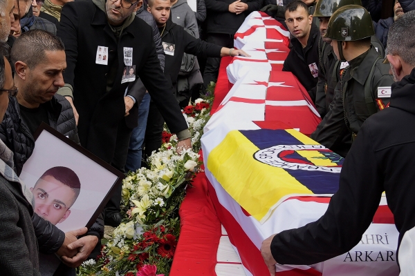 ▲튀르키예 지진에 희생된 키프로스 학생 선수단의 장례식(AP/뉴시스)
