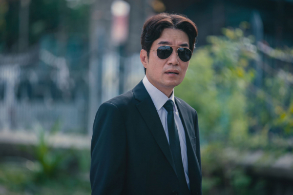 ▲‘카지노’ 시즌 2 송영규(사진 제공=월트디즈니컴퍼니 코리아)