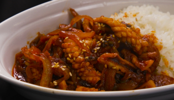 ▲'편스토랑' 류수영 오징어볶음 레시피(사진제공=KBS 2TV)