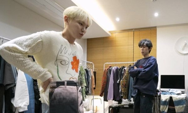 ▲'나혼자 산다' 코드쿤스트 집서 플리마켓 열다(사진제공=MBC)