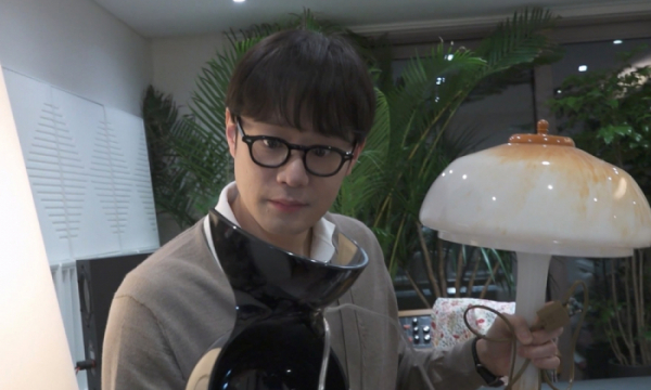 ▲'나혼자 산다' 코드쿤스트 집서 플리마켓 열다(사진제공=MBC)