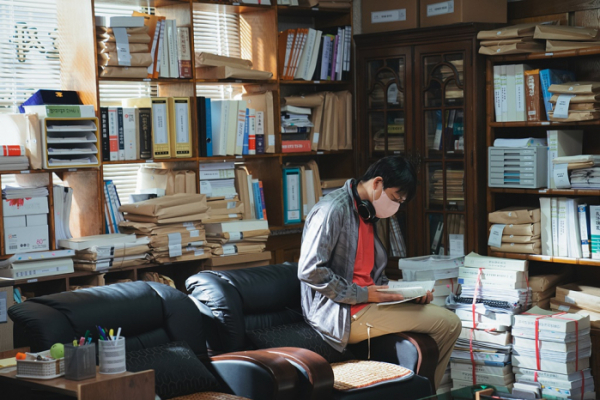 ▲'신성한, 이혼’(사진제공=SLL)