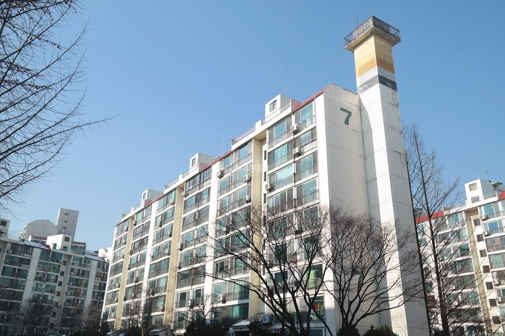 ▲서울 노원구 공릉동우성아파트 전경 (자료출처=네이버부동산)