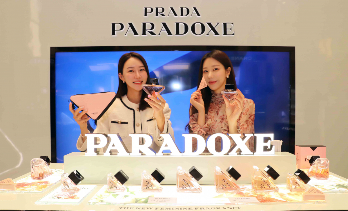 ▲프라다 패러독스 팝업. (사진제공=신세계)