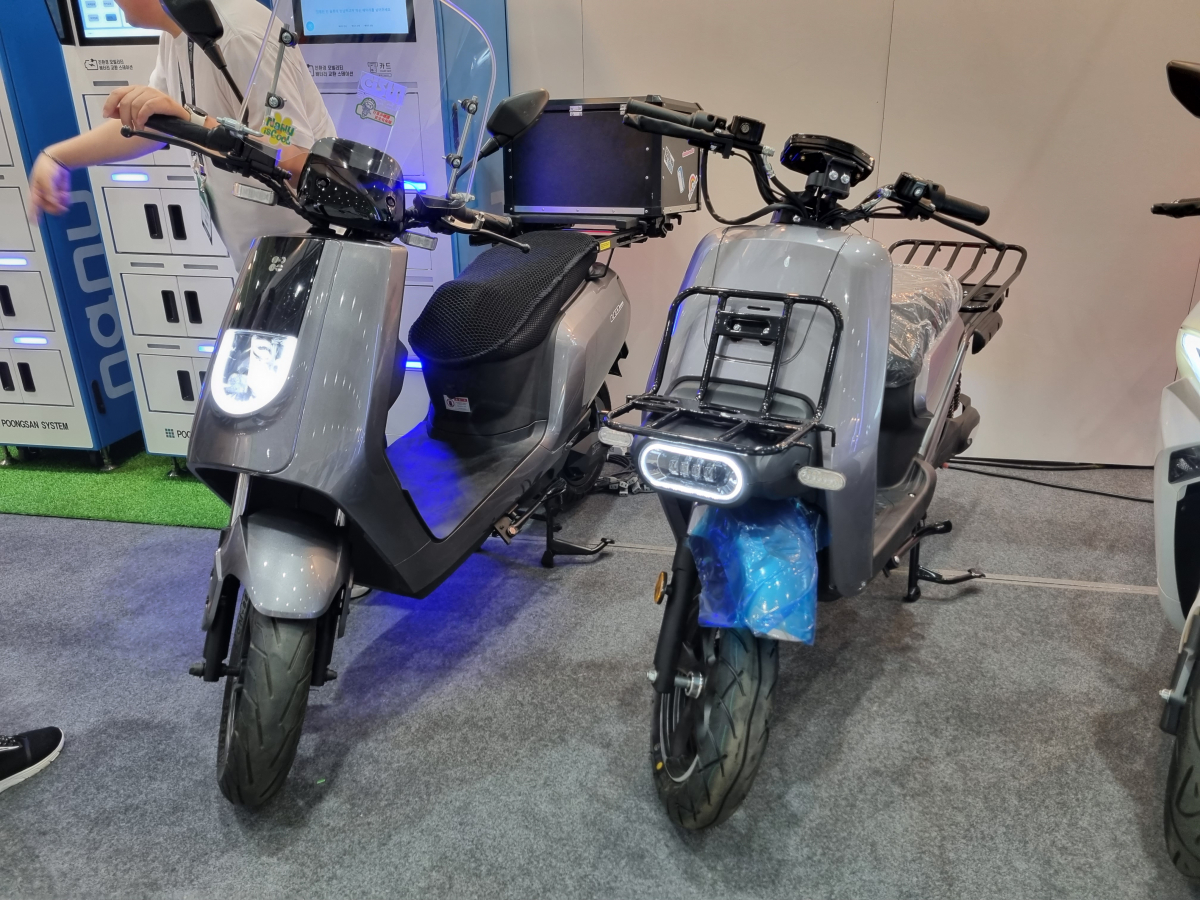 ▲에임스의 '나누 레오'와 '나누 레오 미니'. (강문정 기자 kangmj@)