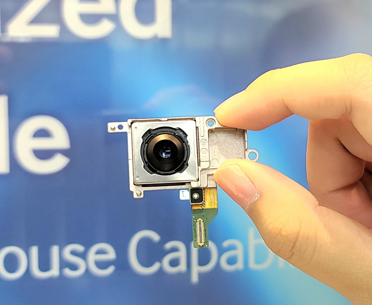 ▲삼성전기 2억화소용 OIS 카메라모듈 (제공=삼성전기)