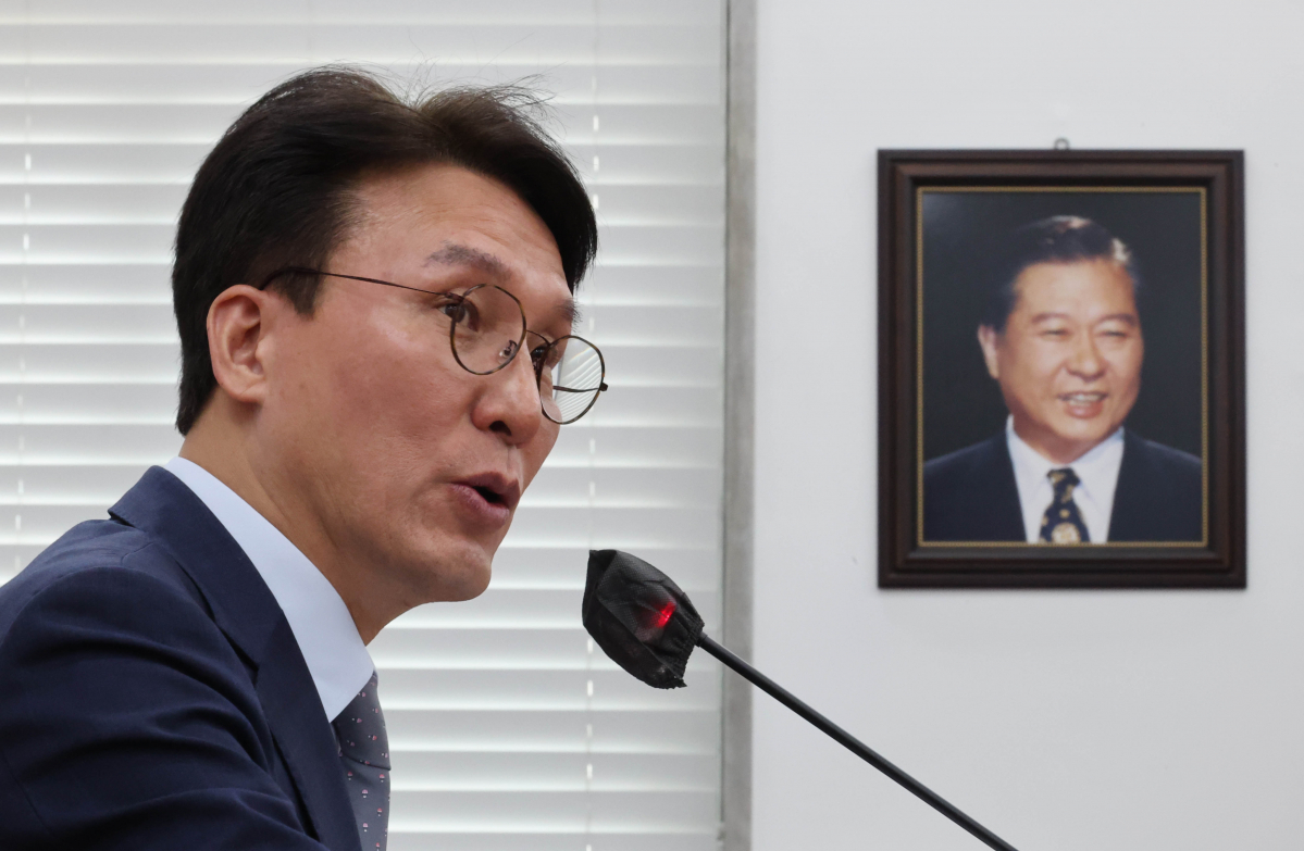 ▲더불어민주당 김민석 정책위의장이 29일 오후 국회 원내대표실에서 '천원의 아침밥' 관련 정책 발표를 하고 있다. (연합뉴스)