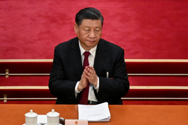 ▲시진핑 중국 국가주석이 5일 베이징 인민대회당에서 열린 전국인민대표대회 개막식에서 박수를 치고 있다. (AFP연합뉴스)