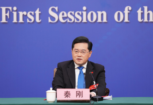 ▲친강 중국 외교부장이 7일 베이징 프레스센터에서 기자회견을 하고 있다. 베이징/신화뉴시스