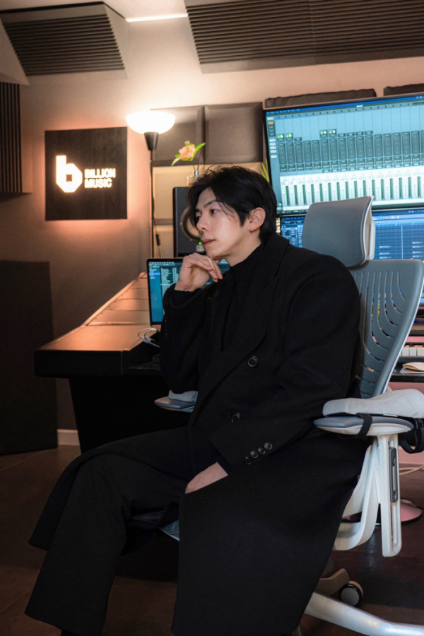 ▲김재호(사진 = 빌리언뮤직 제공)