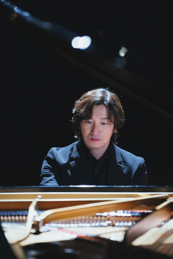 ▲‘신성한, 이혼’ 조승우(사진제공=JTBC)