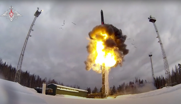 ▲러시아 국방부가 2022년 2월 공개한 대륙간탄도미사일(ICBM) 발사 장면(AP/뉴시스)
