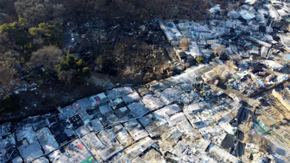 ▲지난 1월 화재가 난 구룡마을 4구역 일대. 신태현 기자 holjjak@ (이투데이DB)