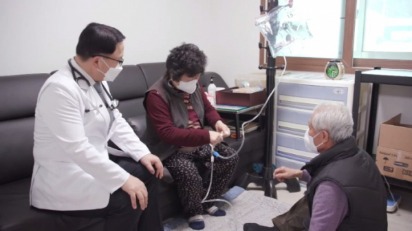 ▲'명의' 신석균 교수(사진제공=EBS1)