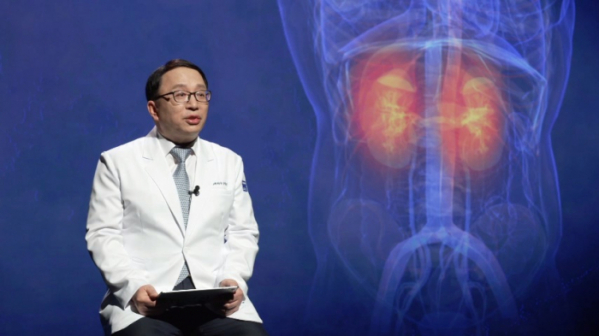 ▲'명의' 신석균 교수(사진제공=EBS1)