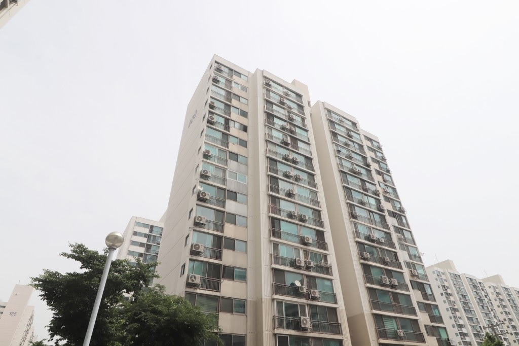 ▲경기 부천시 중동 금강마을 단지 전경 (자료출처=네이버부동산)