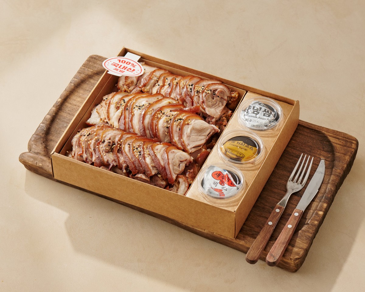 ▲국내산 통족발. (사진제공=롯데쇼핑)