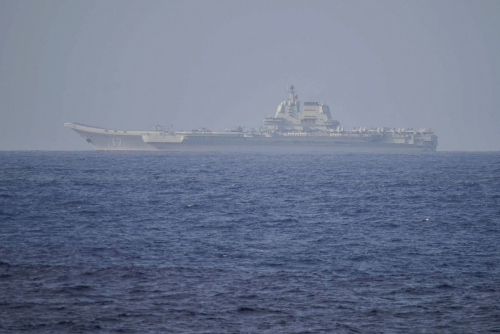▲중국 항공모함인 산둥호가 6일 태평양 해역에 나타났다. AFP연합뉴스
